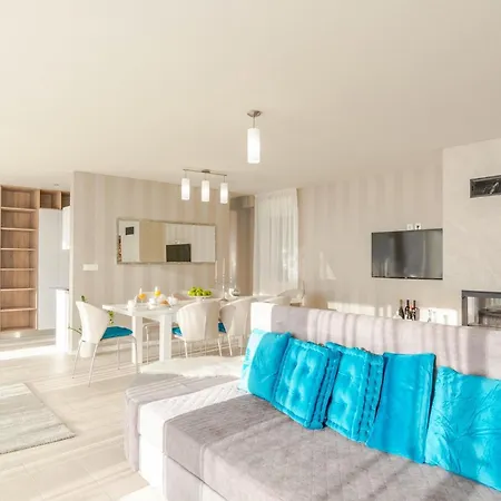 Royal 1 Podstrana * Spalato