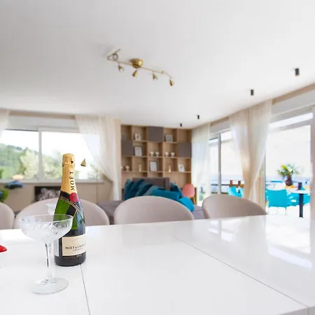 Casa vacanze Royal 1 Podstrana *