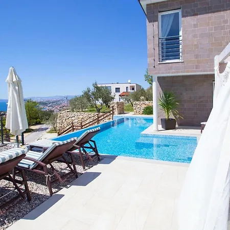 Royal 1 Podstrana Vakantiehuis