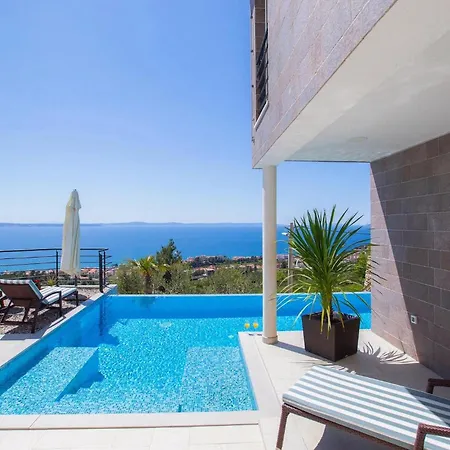 Royal 1 Podstrana * Spalato